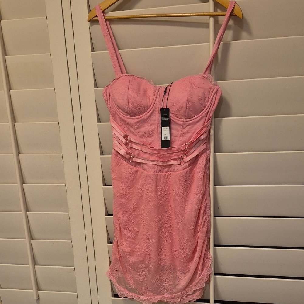 Elegant Pink Lace Dress
